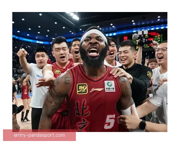 热血对决见证球队荣耀与逆袭的激烈篮球比赛精彩瞬间全记录与团队精神